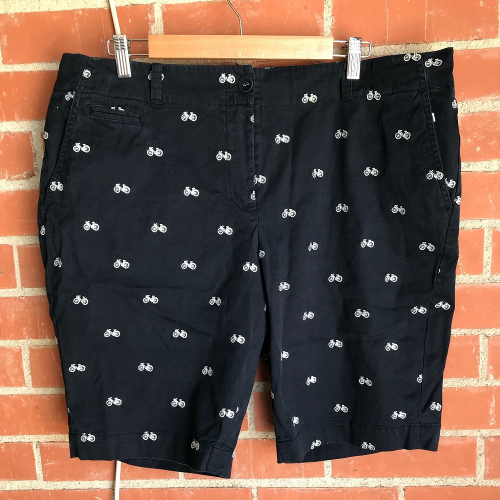 Talbots navy bicycle Bermuda shorts size 18